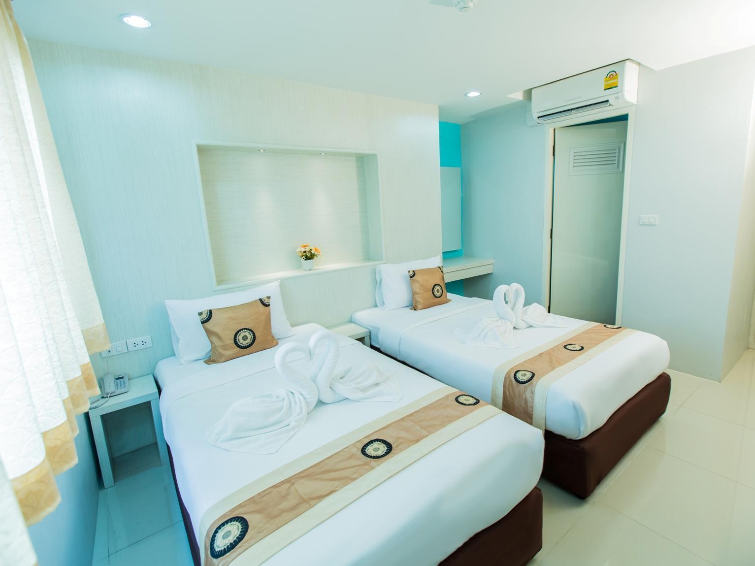 Le Touche Hotel Bangkok Exteriör bild