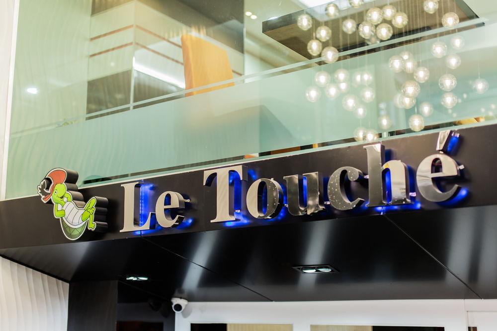 Le Touche Hotel Bangkok Exteriör bild